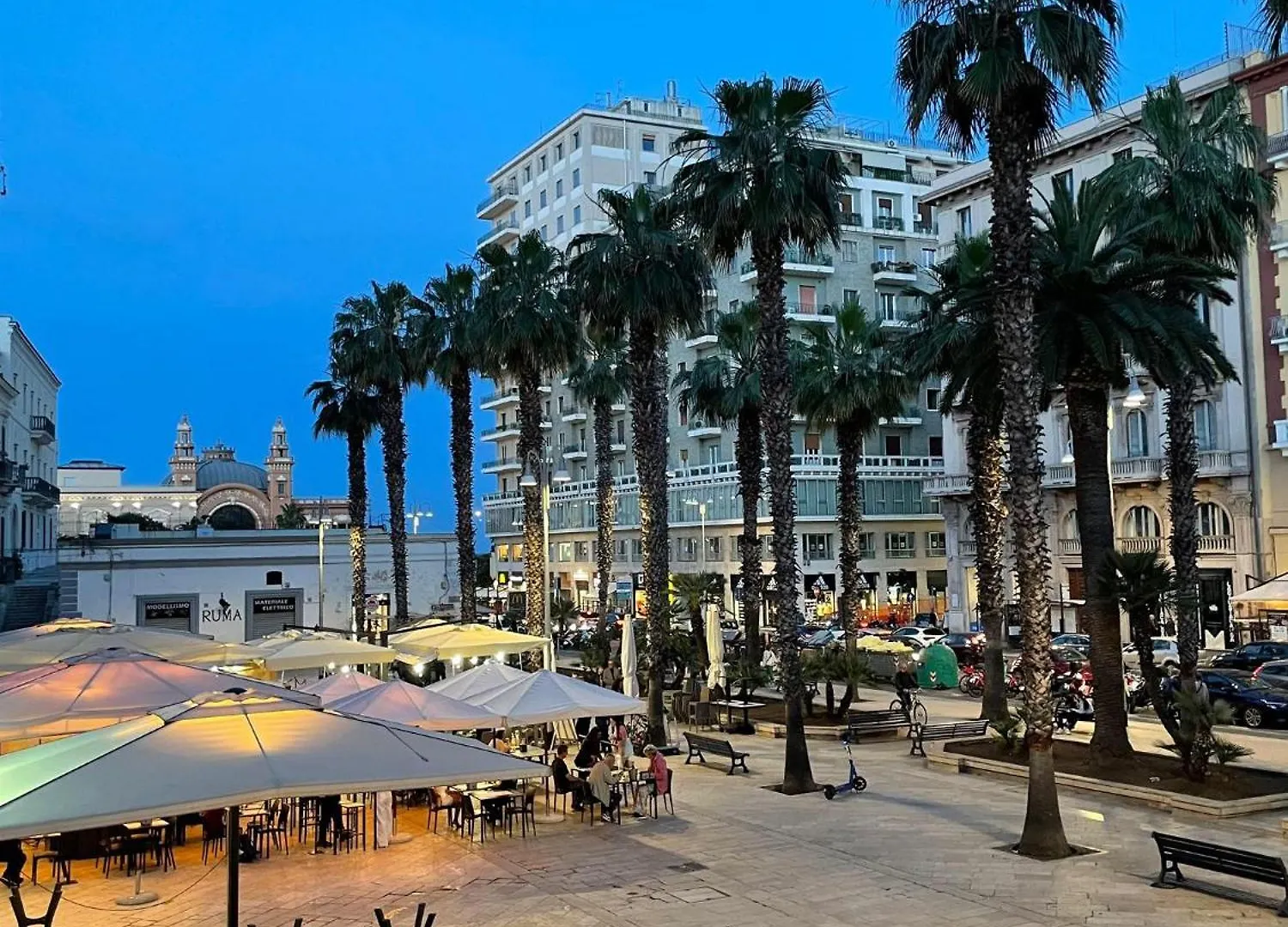 Palm Central House Bari